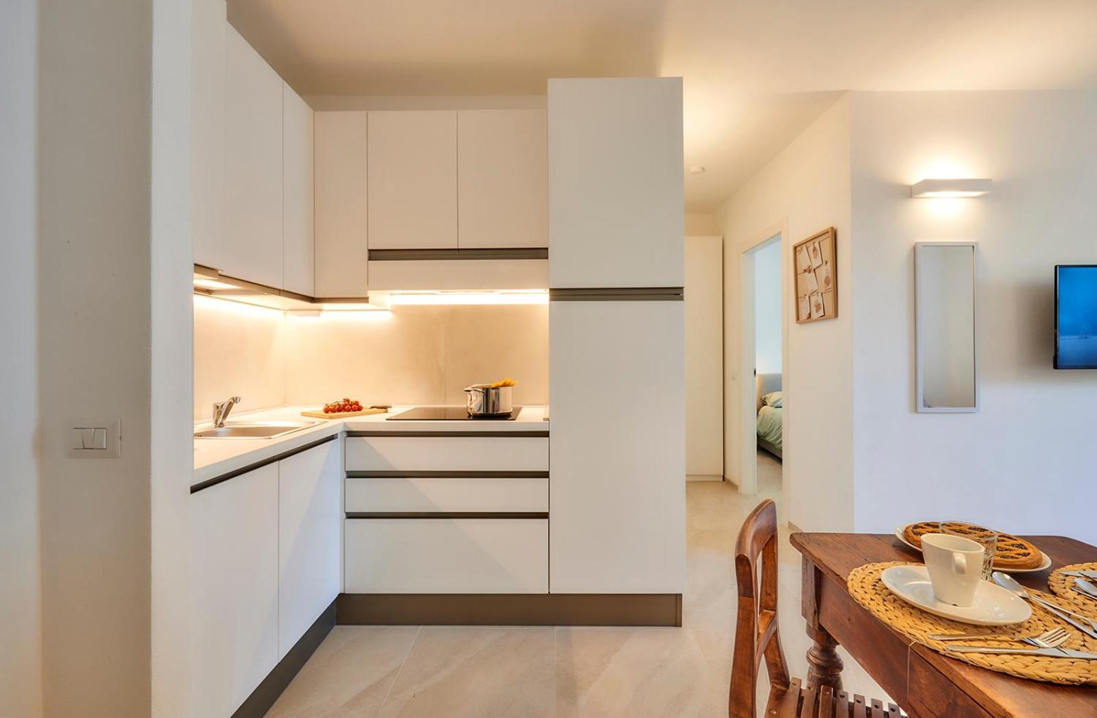Sisters' House Apartment วาเรนนา ภายนอก รูปภาพ